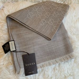Gucci Scarf Signature BEIGE GG Pattern